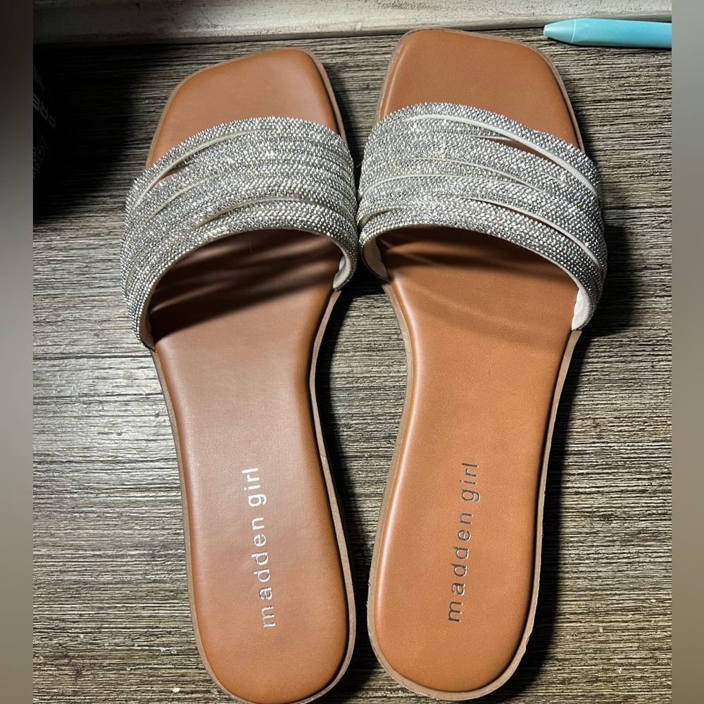 Madden Girl Garland sandals